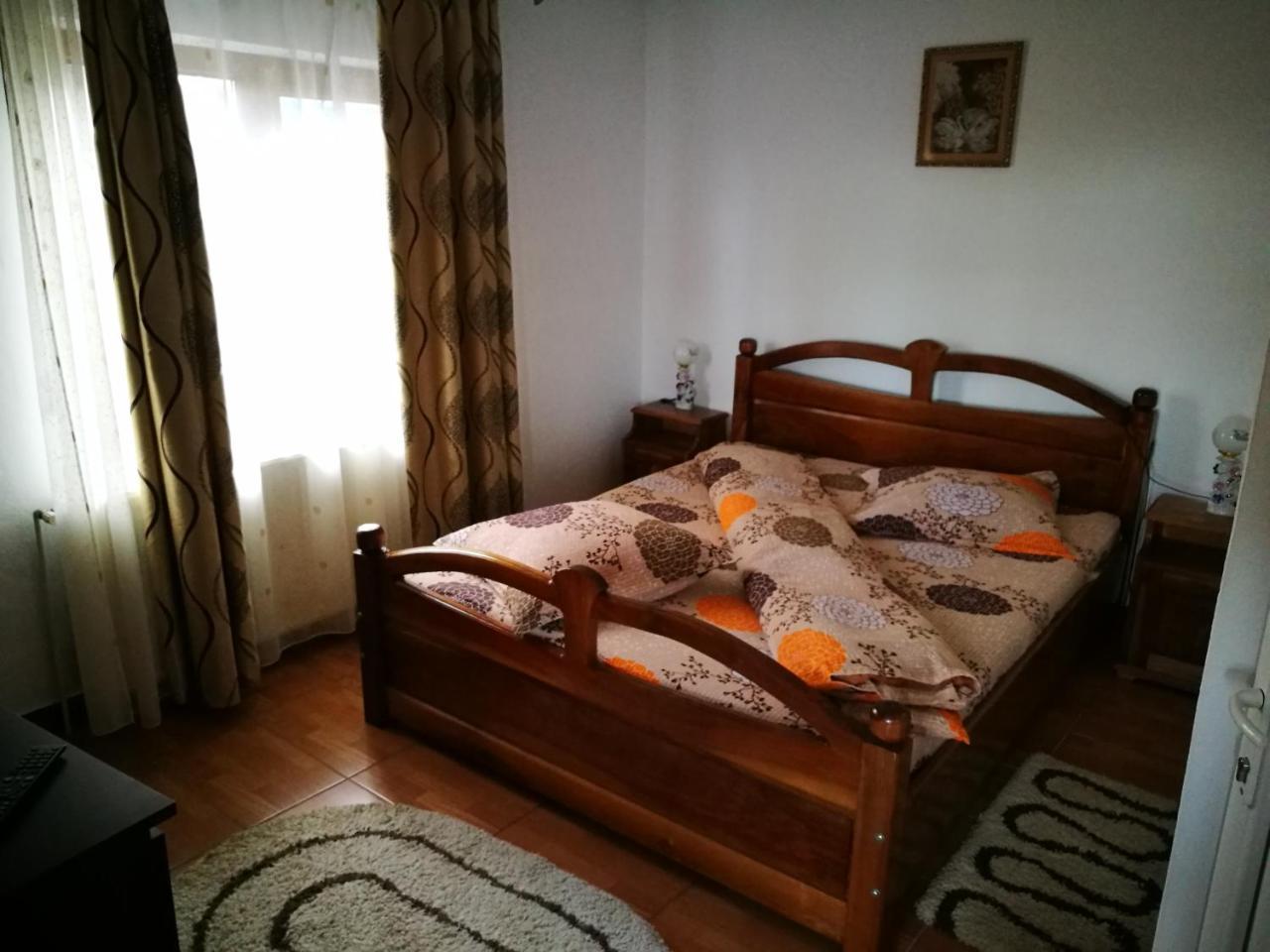 Pensiunea Remus Hotel Novaci-Străini Eksteriør billede