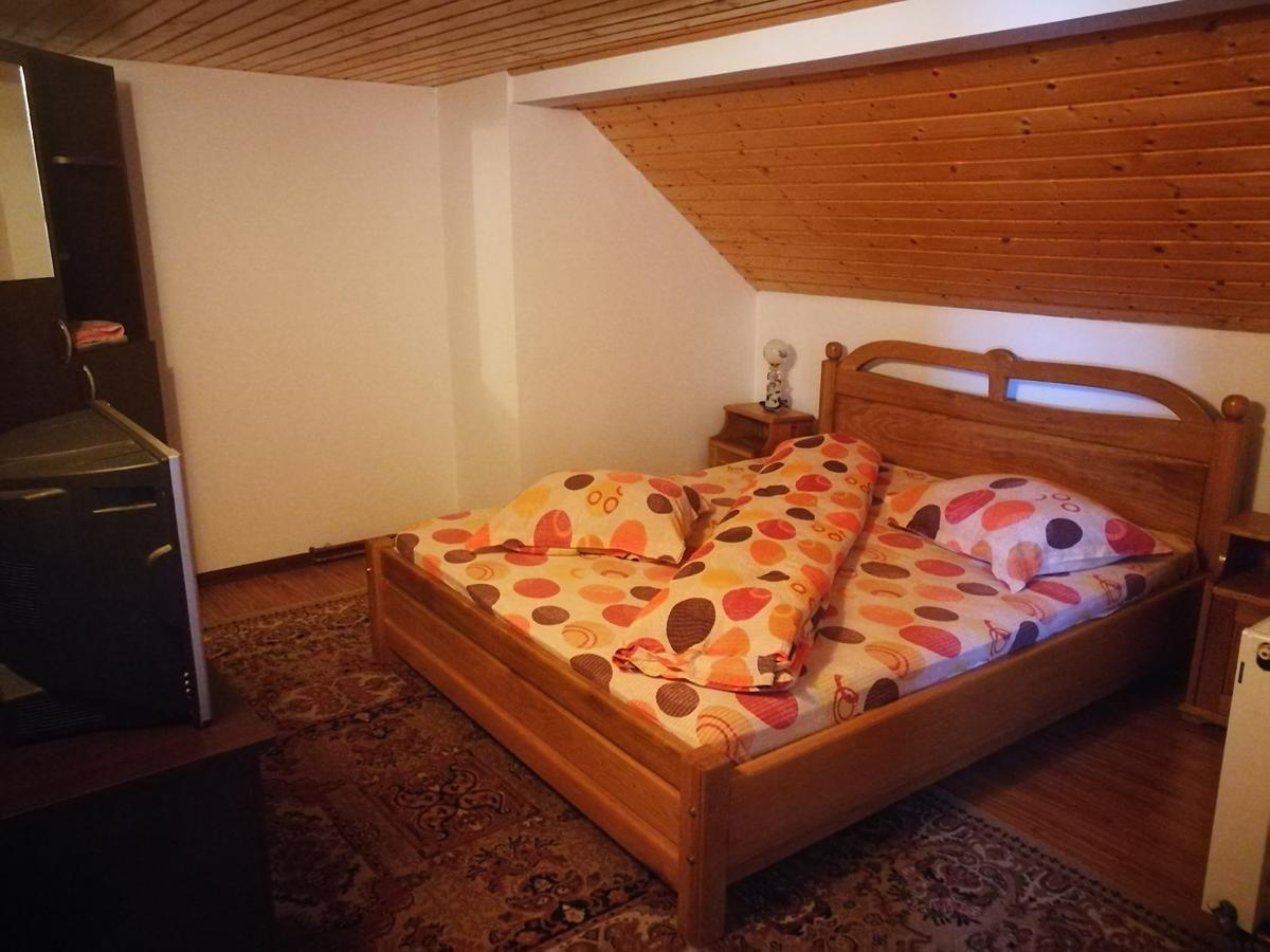 Pensiunea Remus Hotel Novaci-Străini Eksteriør billede